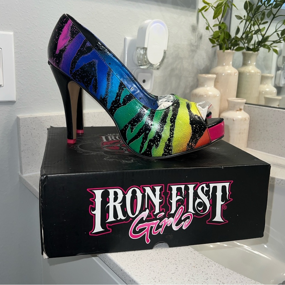 RARE ZEBRA MULTICOLOR HEELS from Torrid Multicolor Women's Heels - Picture 2 of 7